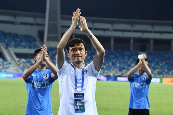 公交车被脱了内裤进入动漫